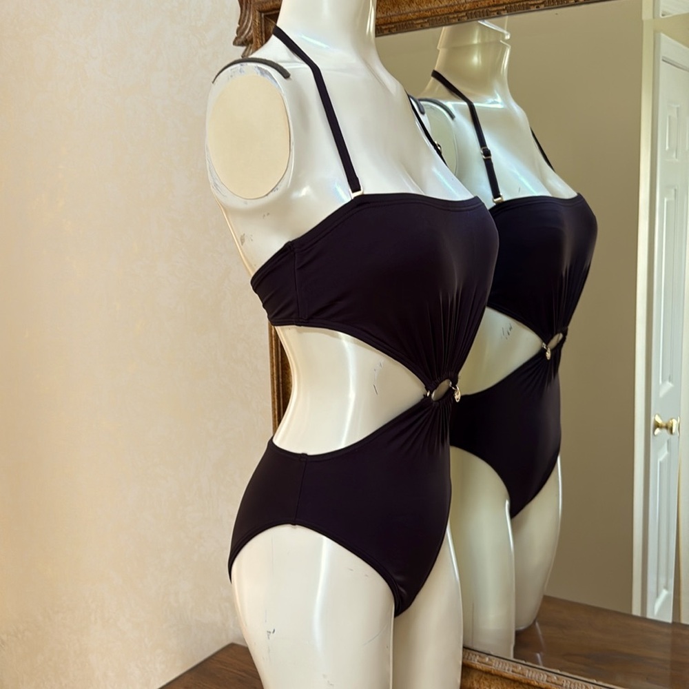 New Michael Kors Cutout One-Piece Swimsuit. Size 6. Black.